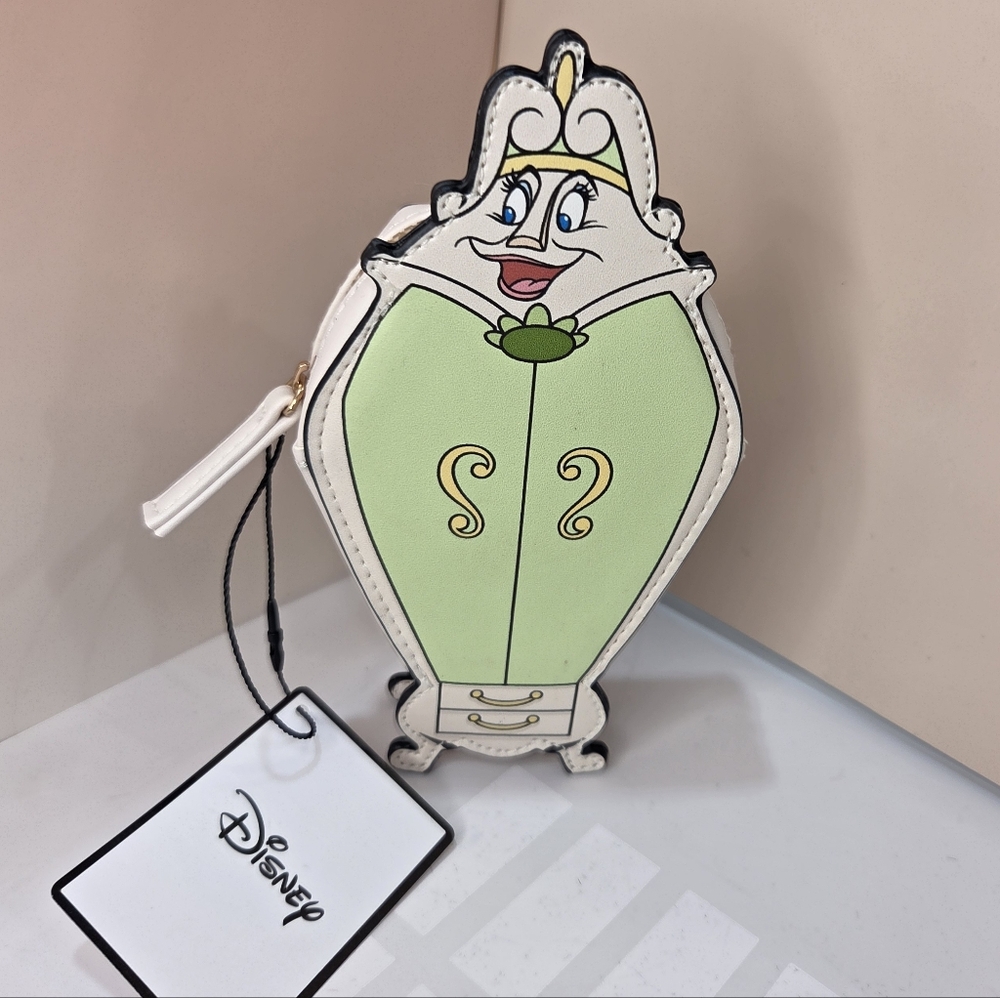 💚🔹️Disney 🔹️Beauty and the Beast Madame De La Grande The Wadrobe Coin Purse - Picture 3 of 10